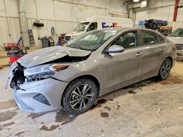 3KPF24AD1RE809735 2024 KIA FORTE - Image 1