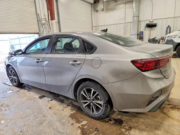 3KPF24AD1RE809735 2024 KIA FORTE - Image 2