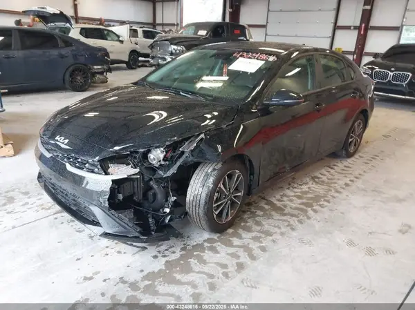3KPF24AD1RE811369 2024 KIA FORTE - Image 2