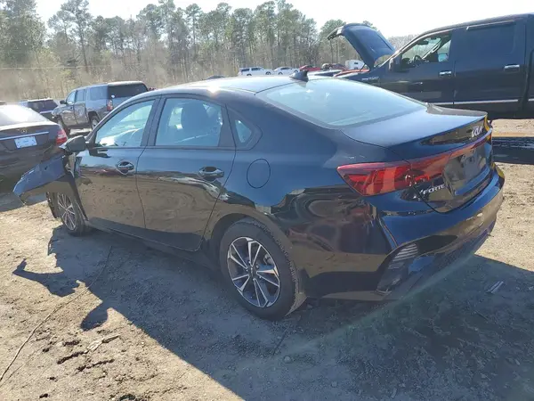 3KPF24AD1RE811646 2024 KIA FORTE - Image 2