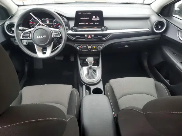 3KPF24AD1RE814885 2024 KIA FORTE - Image 8