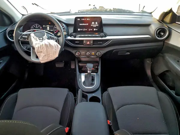 3KPF24AD1RE815924 2024 KIA FORTE - Image 8
