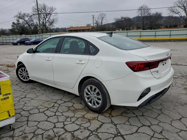 3KPF24AD1RE816233 2024 KIA FORTE - Image 2