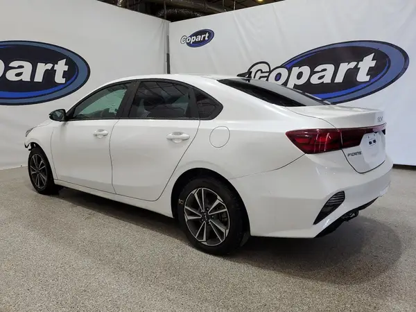 3KPF24AD1RE816507 2024 KIA FORTE - Image 2