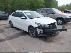 3KPF24AD1RE817303 2024 KIA FORTE
