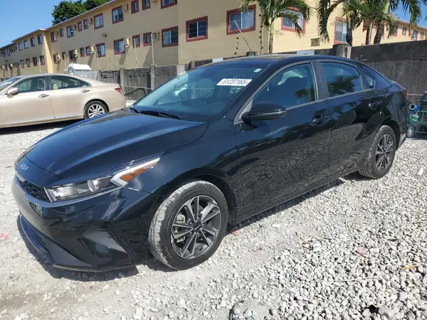 3KPF24AD1RE818516 2024 KIA FORTE - Image 1