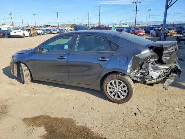 3KPF24AD1RE820864 2024 KIA FORTE - Image 2
