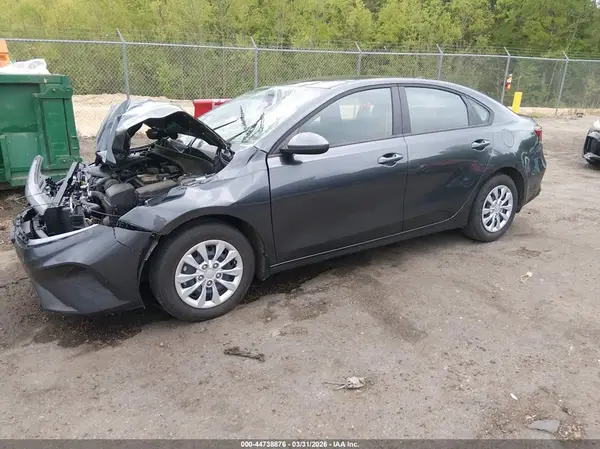 3KPF24AD1RE821013 2024 KIA FORTE - Image 2