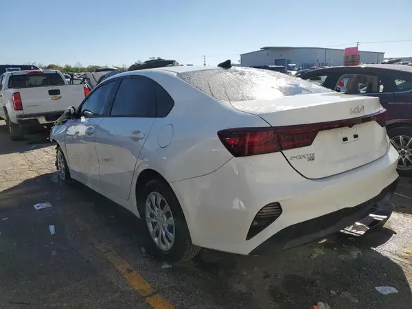 3KPF24AD1RE822713 2024 KIA FORTE - Image 2
