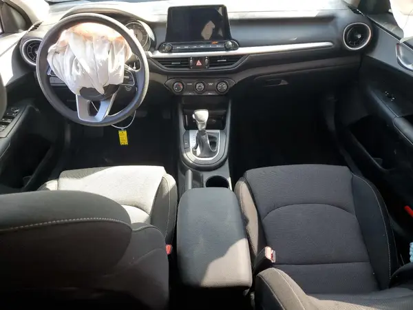 3KPF24AD1RE822713 2024 KIA FORTE - Image 8