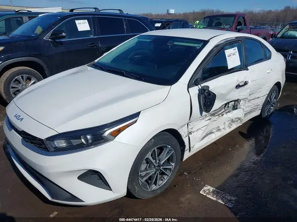 3KPF24AD1RE822890 2024 KIA FORTE - Image 2