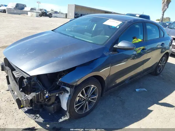 3KPF24AD1RE824722 2024 KIA FORTE - Image 2
