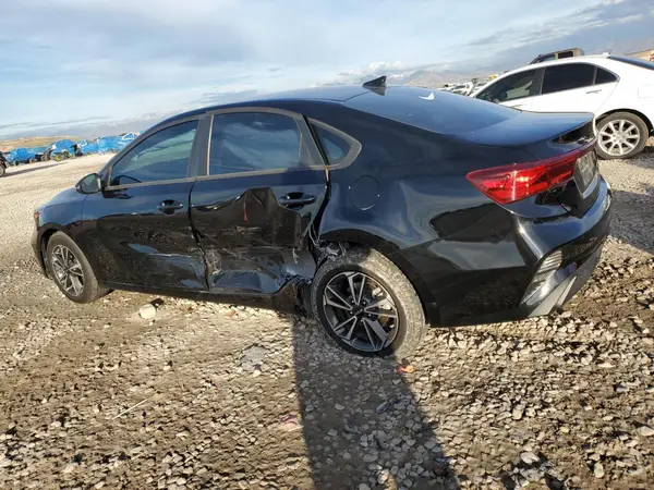 3KPF24AD1RE824882 2024 KIA FORTE - Image 2
