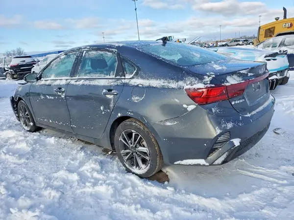 3KPF24AD1RE825420 2024 KIA FORTE - Image 2