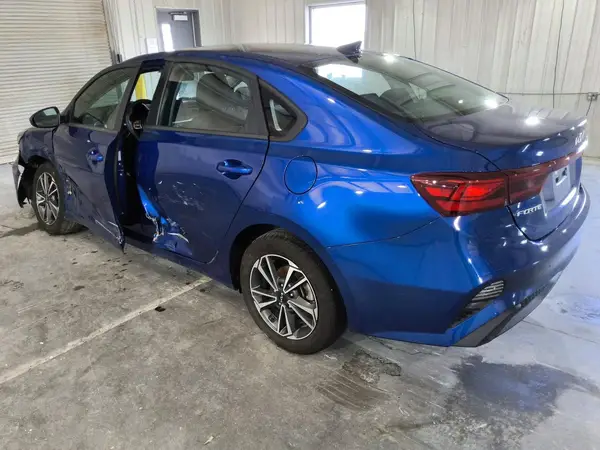 3KPF24AD1RE825451 2024 KIA FORTE - Image 2