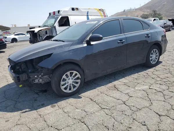 3KPF24AD1RE827653 2024 KIA FORTE - Image 1
