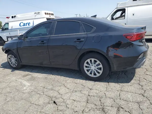 3KPF24AD1RE827653 2024 KIA FORTE - Image 2
