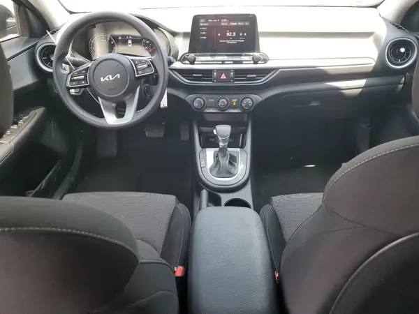 3KPF24AD1RE827653 2024 KIA FORTE - Image 8