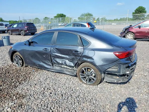 3KPF24AD1RE829273 2024 KIA FORTE - Image 2