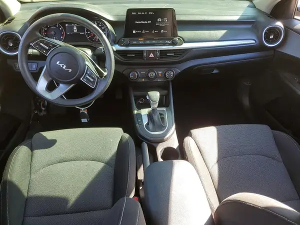 3KPF24AD1RE829581 2024 KIA FORTE - Image 8