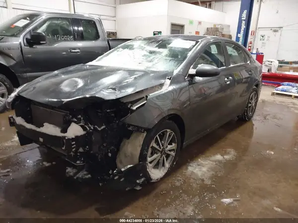 3KPF24AD1RE829807 2024 KIA FORTE - Image 2