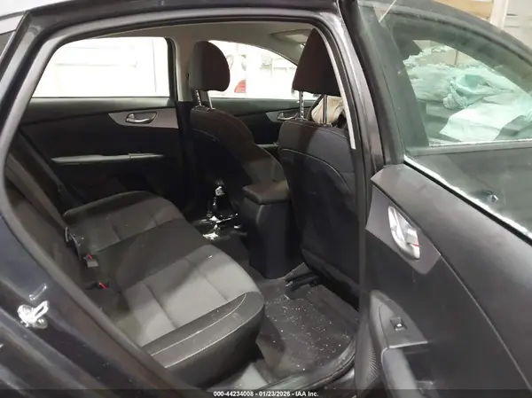 3KPF24AD1RE829807 2024 KIA FORTE - Image 8