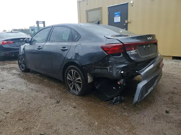 3KPF24AD1RE829936 2024 KIA FORTE - Image 2