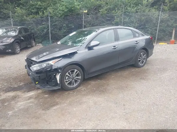 3KPF24AD1RE834943 2024 KIA FORTE - Image 2