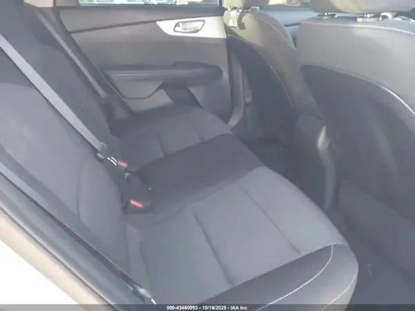 3KPF24AD1RE835249 2024 KIA FORTE - Image 8