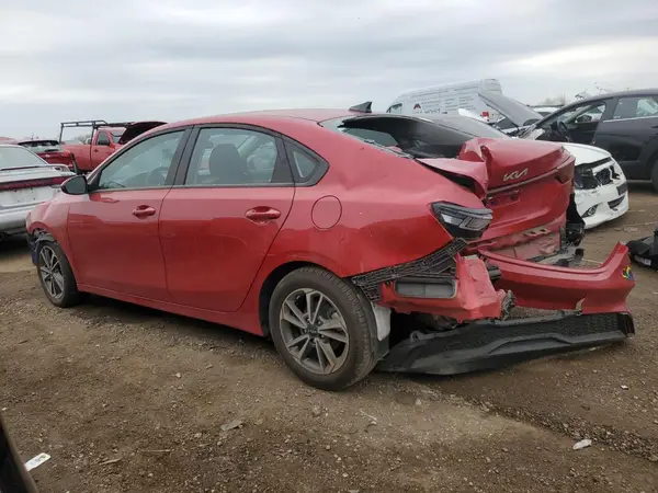3KPF24AD1RE835817 2024 KIA FORTE - Image 2