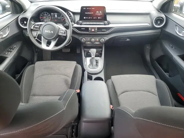 3KPF24AD1RE835834 2024 KIA FORTE - Image 8