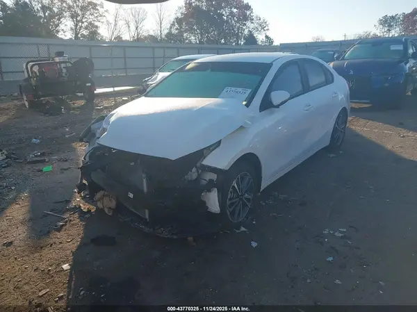 3KPF24AD1RE836420 2024 KIA FORTE - Image 2