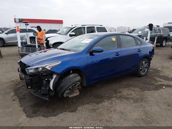 3KPF24AD1RE836482 2024 KIA FORTE - Image 2