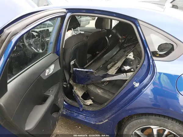 3KPF24AD1RE836482 2024 KIA FORTE - Image 8