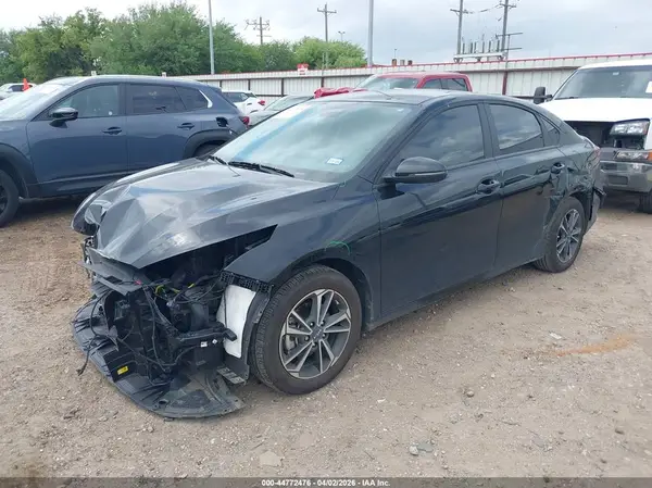 3KPF24AD1RE839978 2024 KIA FORTE - Image 2
