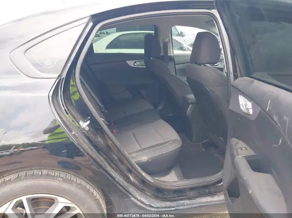3KPF24AD1RE839978 2024 KIA FORTE - Image 8