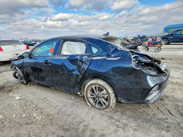 3KPF24AD1RE840127 2024 KIA FORTE - Image 2