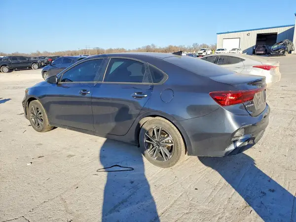 3KPF24AD1RE841133 2024 KIA FORTE - Image 2