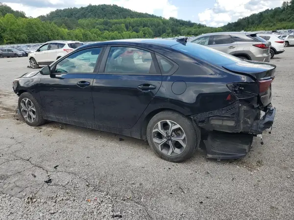 3KPF24AD2KE005059 2019 KIA FORTE - Image 2
