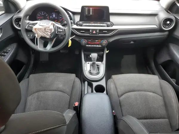 3KPF24AD2KE006129 2019 KIA FORTE - Image 8