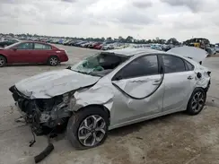 3KPF24AD2KE006275 2019 KIA FORTE