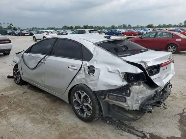 3KPF24AD2KE006275 2019 KIA FORTE - Image 2
