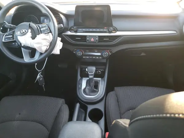 3KPF24AD2KE007426 2019 KIA FORTE - Image 8