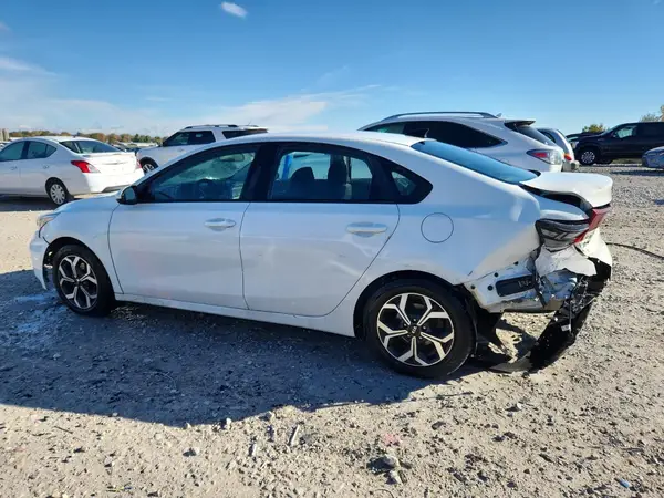 3KPF24AD2KE008754 2019 KIA FORTE - Image 2