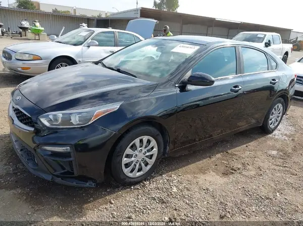 3KPF24AD2KE009662 2019 KIA FORTE - Image 2