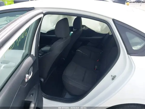 3KPF24AD2KE009709 2019 KIA FORTE - Image 8