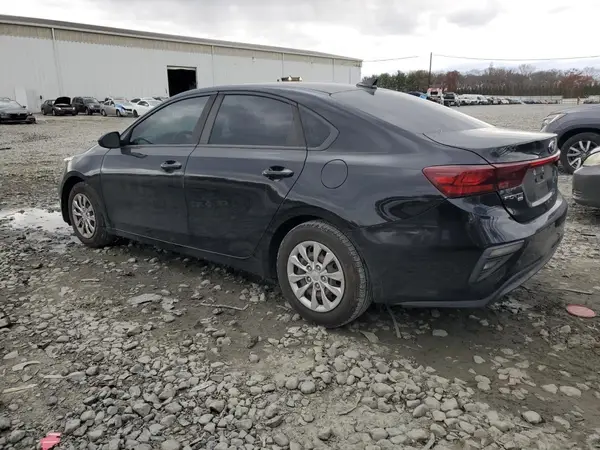 3KPF24AD2KE010455 2019 KIA FORTE - Image 2