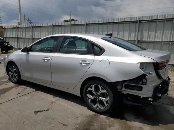 3KPF24AD2KE010469 2019 KIA FORTE - Image 2
