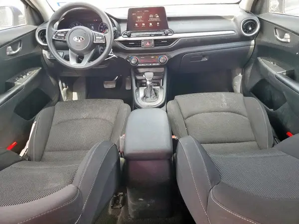 3KPF24AD2KE011234 2019 KIA FORTE - Image 8