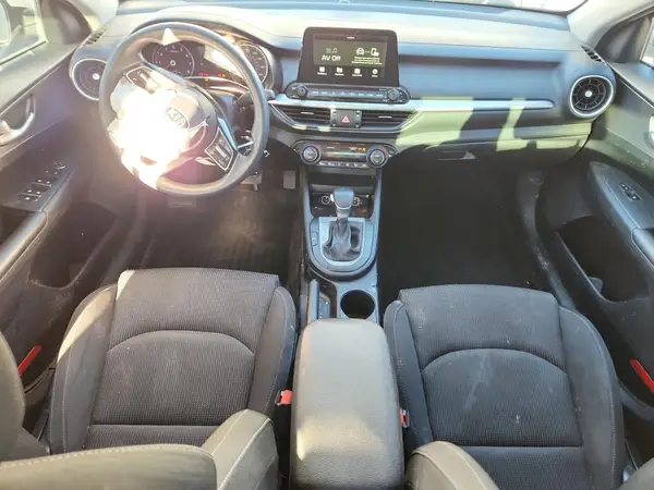 3KPF24AD2KE013579 2019 KIA FORTE - Image 8